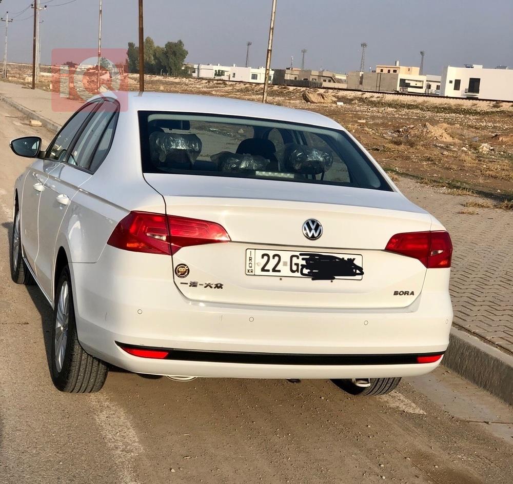 فولكسفاغن بورا